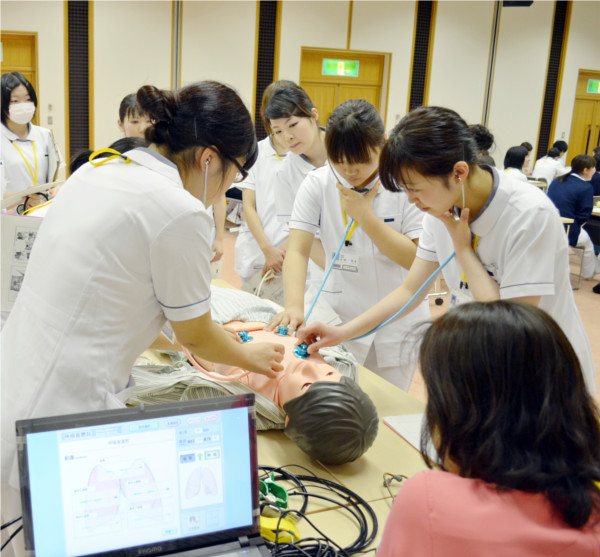 フィジカルアセスメント研修の様子